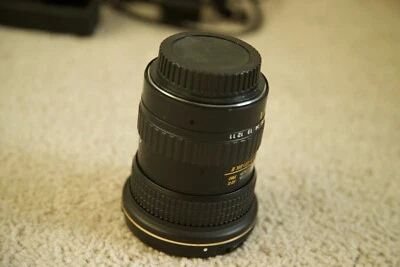 Lente Tokina 11-16 mm f/2,8 II DX AF para Canon con tapa - Excelente Foto 1 de 3
