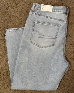 American Eagle 18 34W Short Strigid Mom Jeans New with Tags - Picture 1 of 9