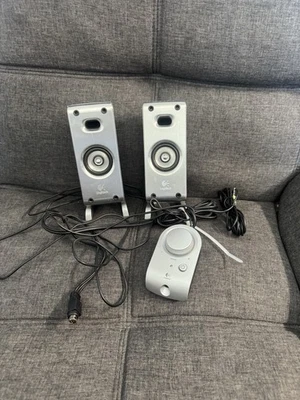 Logitech Z3 Lautsprecher / 2.1 40W OHNE SUBWOOFER - Bild 1 von 4