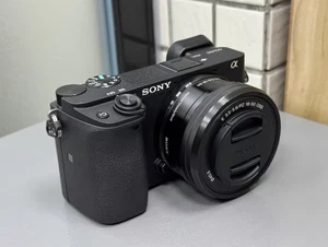 Sony Alpha a6400 Mirrorless 24.2MP 4K Digital Camera with 16-50mm Lens SD - Picture 1 of 8