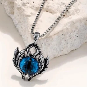 LOTR Lord of the Rings Teal Eye of Sauron Neckalce - Evil Eye - Picture 1 of 3