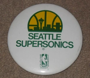 VINTAGE 1975/1976 - 1994/1995 SEATTLE SUPERSONICS ☆RARE☆ 3 1/2" NBA PIN BUTTON - Bild 1 von 1