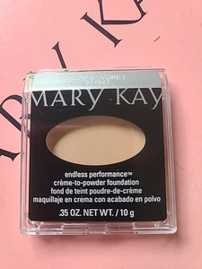 Mary Kay Endless Performance Crème-to-Powder Foundation Ivory 2 - Picture 1 of 2