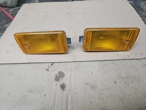 AUDI 80 COUPE B2 FRONT INDICATORS GENUINE - Picture 1 of 9