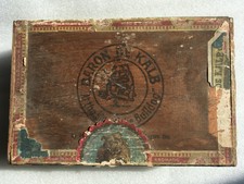 VINTAGE BARON DE KALB BULLDOG TOBACCO CIGAR BOX JOHN W MERRIAM PA USA LABEL SIGN