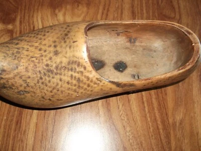  Ancien Sabot d'enfant en Bois art populaire - Photo 1/3