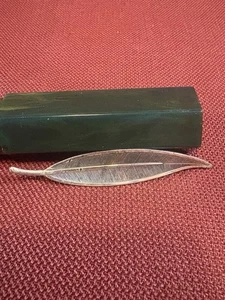 Hermoso broche broche vintage de plata esterlina con hoja de Beau - Imagen 1 de 9