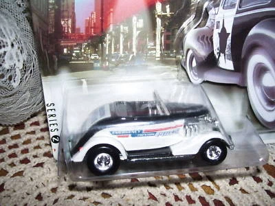  1999 Hot Wheels Cop Rods Ford Cruiser #33 Trenton NJ MIB - Image 1 of 2
