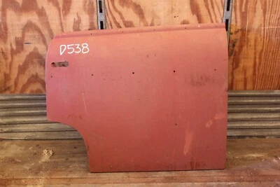 52 53 54 55 Willys Aero 4 puertas sedán puerta trasera derecha revestimiento exterior (D538) Foto 1 de 4