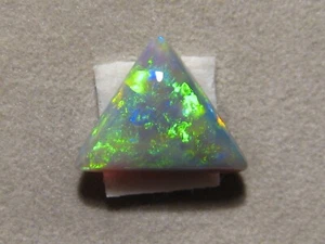 4.0 ct. Solid Black Opal from Lightning Ridge. - Picture 1 of 11