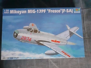 Mikoyan Mig17 PF Fresco 1/32 Trumpeter - Foto 1 di 6