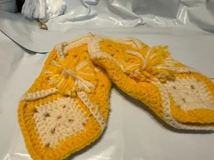 Handmade crochet children booties sneakers slippers shoes, new, 8 inches long - Picture 1 of 4
