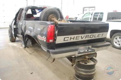 Brazo de control superior superior delantero izquierdo usado se adapta a: Chevrolet 2500 1997 camioneta 4 Foto 1 de 4