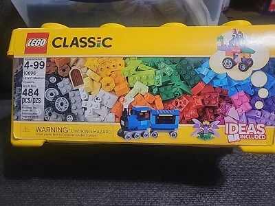 LEGO Classic Medium Creative Bricks Kids 484 Piece Building Box Set | 10696    - Image 1 of 3