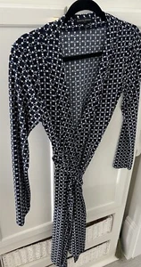 Banana Republic True Wrap Dress Size SP. Diamond/square Pattern. EUC - Picture 1 of 3