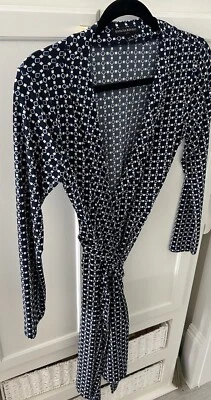 Banana Republic True Wrap Dress  Size SP.  Diamond/square Pattern. EUC - Image 1 of 3