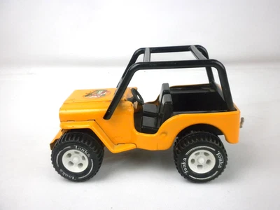 Jeep de juguete Bruzzer de hueso de acero prensado Tonka vintage años 70 6" Foto 1 de 4