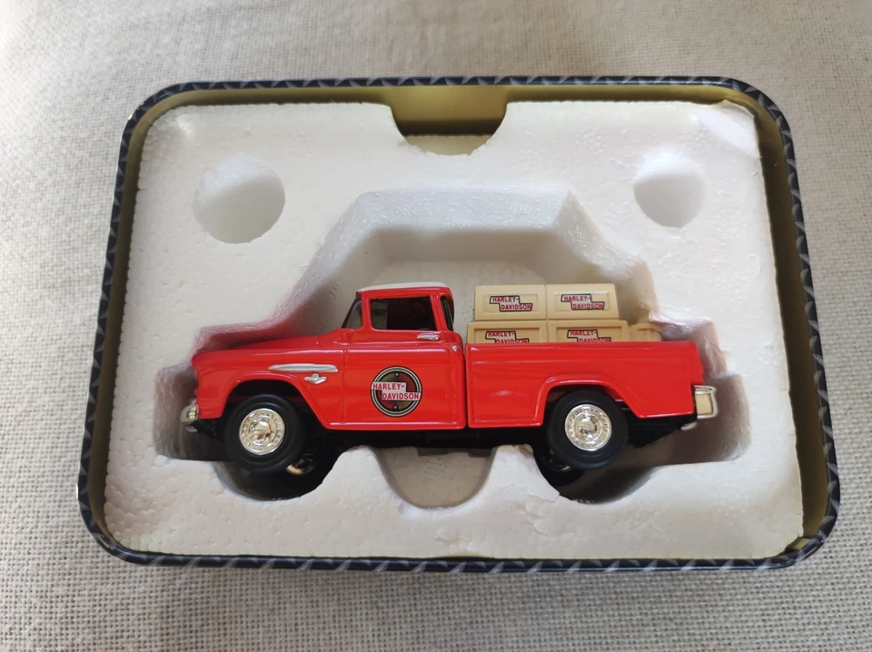 Modellino Harley Davidson 1955 Chevy Cameo Pickup Truck Dime Bank 1:43 Pressofus - Immagine 1 di 4