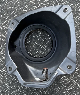 Гриф наполнителя топливного бака TOYOTA TUNDRA 2001-2003 - Изображение 1 из 4