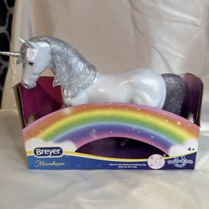 Breyer Moonbeam Einhorn Pferd 2023 Paddock Pals Neu Originalverpackt - Bild 1 von 2