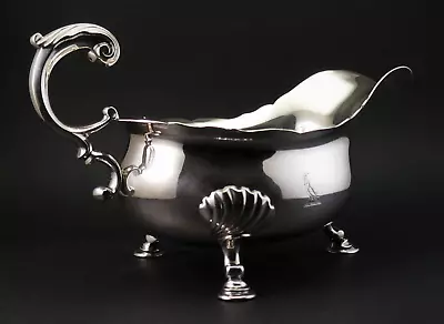 C1744, DAVID HENNELL, LARGE ANTIQUE GEORGE II SOLID SILVER SAUCE GRAVY BOAT 417g • 650£