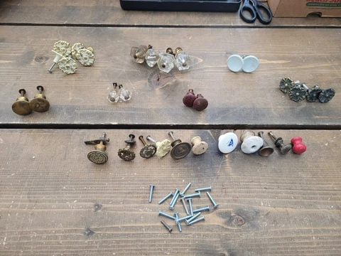 VTG Antique Drawer Knobs Pulls Mixed LOT Metal Brass Architectural Hardware Cover
