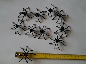 15 Künstliche Spinnen schw. 55mm×8mm ein kleiner Spaß zu jeder Gelegenheit - Bild 1 von 3