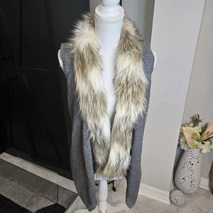 Skies Are blaugraue Strickjacke mit Kunstfellbesatz Größe L 13 - Bild 1 von 6