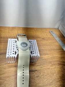 MARC By MARC JACOBS Gloss White  HEART Shape WATCH With Leather Band -*Good - Picture 1 of 10