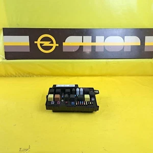 Caja de fusibles compartimento motor opel astra h caja relé GM 93182941 original nuevo - Imagen 1 de 9