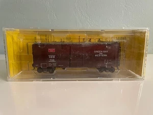Kadee HO scale 4016 - 40' PS-1 Boxcar Single 6' Door Green Bay & Western #799 - Picture 1 of 2