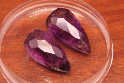 Gema Amatista Briolette Taladro Natural Agujero Pendiente Dije Lote 16 x 10 2 PIEZAS 60-30 Foto 1 de 3