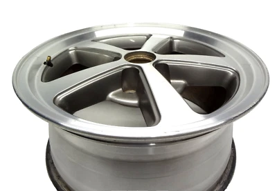 Rueda de aluminio Ford Mustang Mag 2003 2004 17"x8" parte # 3R331007AB 3R33-1007-AB Foto 1 de 4