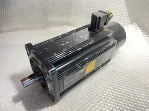 Motor de imán permanente Indramat MAC090B-0-PD-3-C/110-B-1/S005 - Imagen 1 de 7