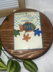 Crafty Productions Inc. Craft FISH Wood Trinket Pin Vintage NEW Beachy Starfish - Picture 1 of 2