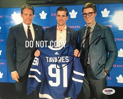 John Tavares SIGNED Toronto Maple Leafs PSA 8x10 PHOTOGRAPH - Image 1 of 2