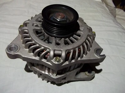 Генератор переменного тока Mazda CX-9 2007–2015 CY01 18 300 - Изображение 1 из 3