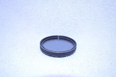 Vivitar 55 mm Polarizer Screw-In Filter Made in Japan (Q-249) - Image 1 of 2
