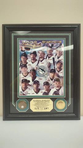 2003 Florida Marlins NL Champions Wooden Plaque, Team Picture & Gold Coin /5000 Cover