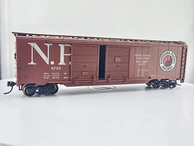 Athearn HO Scale 50' Box Car Northern Pacific Route of Vista Dome Northcoast - Image 1 of 4