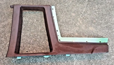 1980-84 cupé DeVille derecha ventana de operación trasera moldura panel de moldura azul OEM LOC-132 Foto 1 de 4