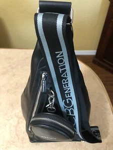 BCBGENERATION TWO-IN-ONE SCHWARZE SLING BAG HANDTASCHE VERSTELLBARER RIEMEN NEU MIT ETIKETT UVP $ 88 - Bild 1 von 3