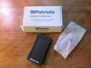 Patriot Power Cell Bank USB Solar Charger 4Patriots * 10,000 mAh - Picture 1 of 9