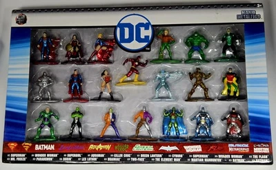Jada DC Comics Juego de 20 Piezas Onda 1 Nano Figuras de Metal Mini Figuras de Metal 1 2/3" Foto 1 de 2