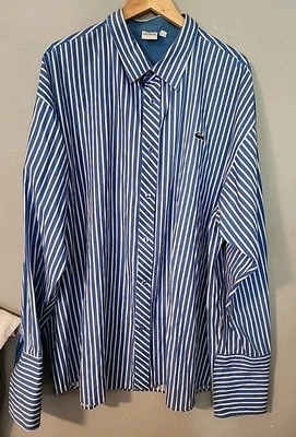 Camisa social masculina listrada azul branca com botões Lacoste 4X em excelente estado usado  - Imagem 1 de 4