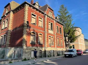 VILLA am FLUSS MEHRFAMILIENHAUS HAUS WOHN- & BÜROGEBÄUDE BAUPLATZ BAUPLÄTZE - Bild 1 von 23