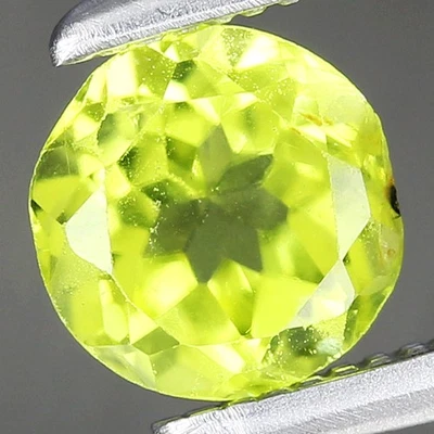 0.56ct t.w 5.1mm Round Natural Unheated Untreated Green Peridot, Myanmar - Image 1 of 4