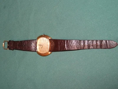 Corum Gold Men's Watch 18k with Leather Band - Image 1 of 4