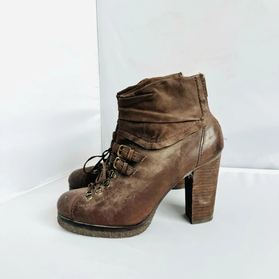 Botas de Tacón Apepazza Marrón con Tacón Grueso y Diseño con Cordones para Mujer Talla 9.5 Foto 1 de 4