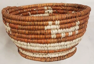 Southwestern Small Woven Basket - 7`" dia, 3.5" deep - FREE SHIPPING - Picture 1 of 3